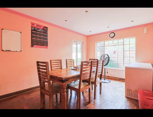 6 BEDROOM FREEHOLD FOR SALE IN BRACKENDOWNS